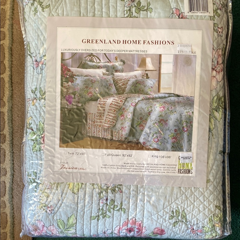Jessica Cream and Pink Quilts Elegant Bedding